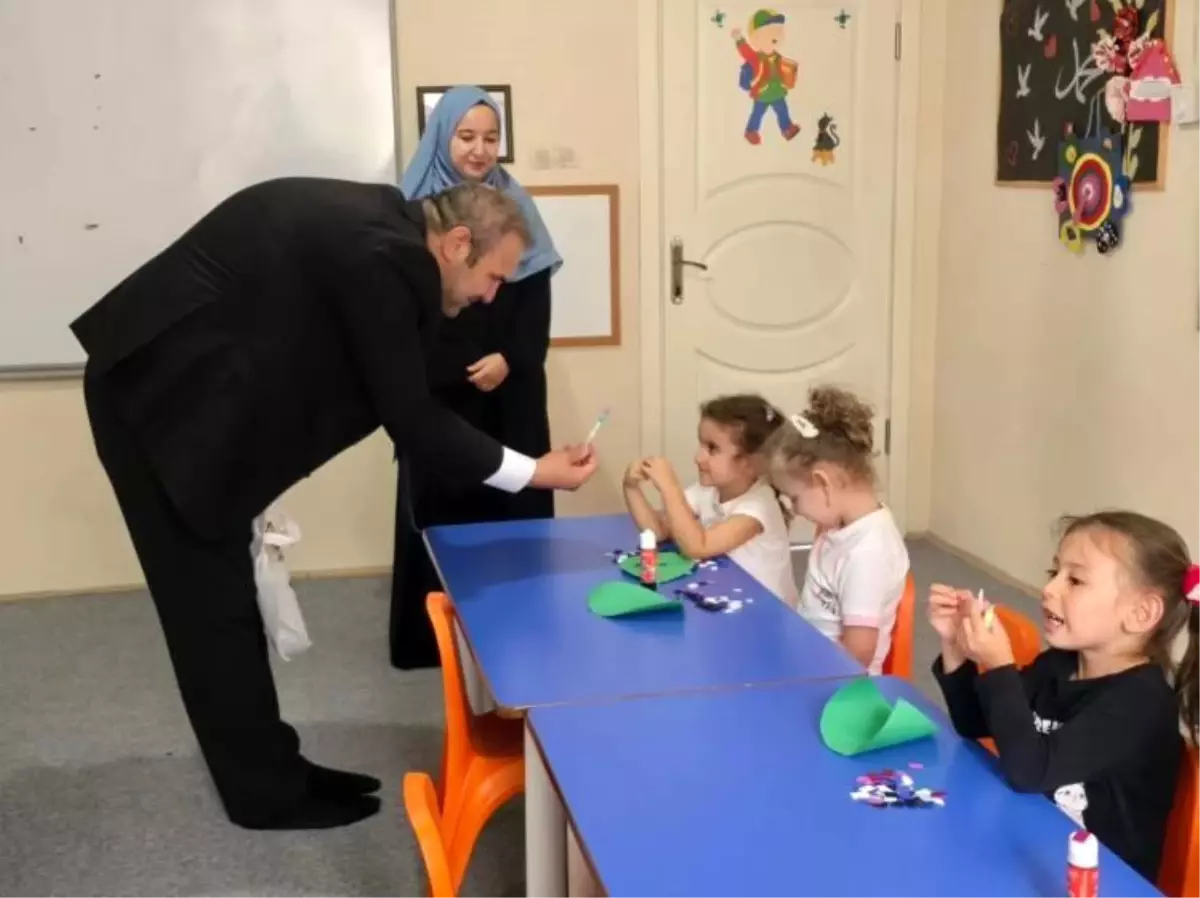 baskan dilsiz egitim kurumlarini ziyaret etti uDpiAekX