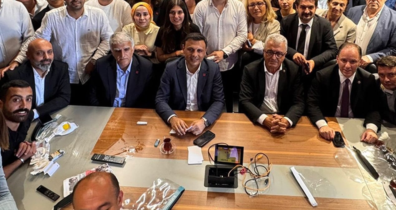 ozgur celik gorevimizin basindayiz chp teslim alinamaz wWKHesDV