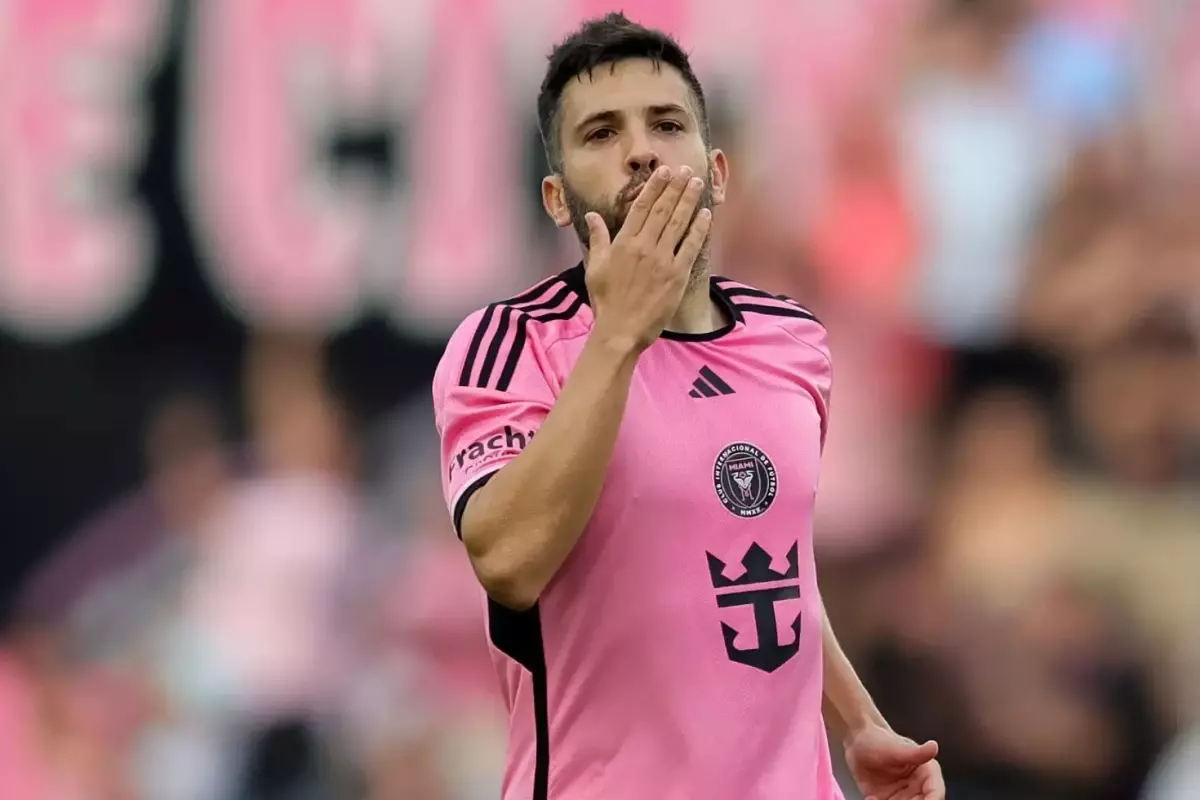 bir devir sona eriyor jordi albadan futbola veda KrE6Ycrb