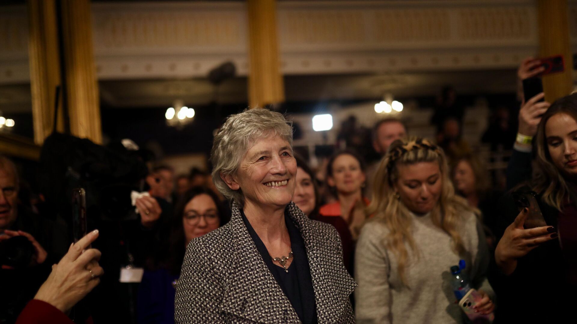 irlandada yapilan cumhurbaskanligi secimlerini catherine connolly kazandi w8ILUTcm.jpg