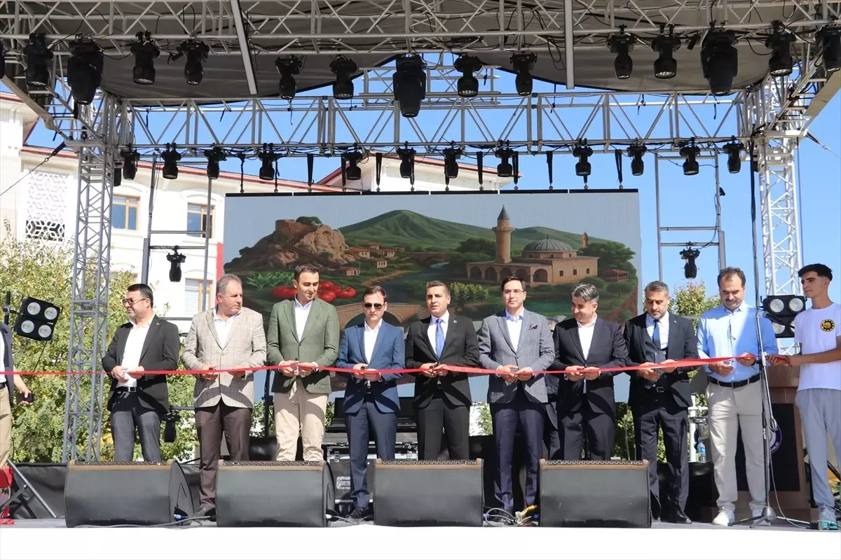 kozlukta doga kultur festivali 2x4G6HNT.jpg