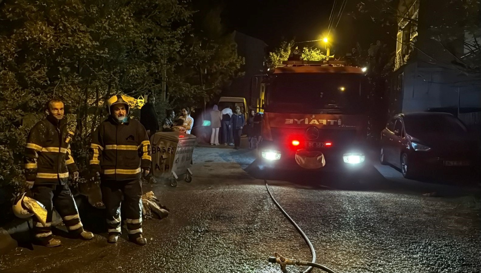 gece saatlerinde korkutan yangin TjD7zniY.jpg