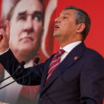 ozgur-ozelden-umit-erkol-tepkisi-imza-yetkisi-bile-yoktu-ZyTrBNr8